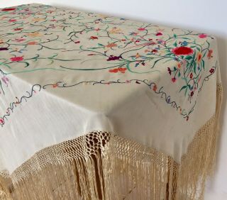 Stunning Vintage Embroidered Ivory Silk Piano Shawl Tablecloth 12