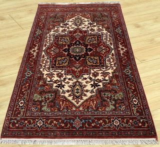 Authentic Hand Knotted Heriz Serapi Wool Area Rug 4 x 6 Ft 3