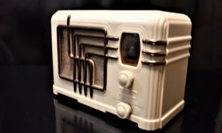 1936 Bakelite " Plaskon " Ivory Fada Model 260 G " Coloradio " Tube Table Radio