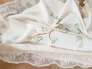Mary Card? Filet Squirrels Crochet Embroidered Ivy Tablecloth Vintage