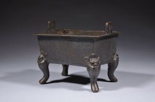 Antique Chinese bronze censer,  Yuan dynasty. 2