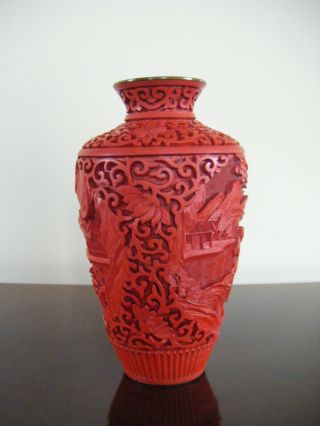 Antique Chinese Carved Cinnabar Lacquer Vase and ashtray 6