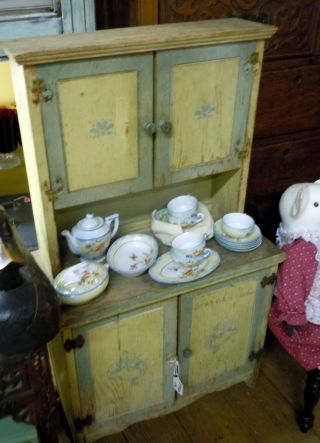 ANTIQUE CHILDS PAINTED COTTAGE CABINET HUTCH KITCHEN DINING RM SMALL HOOSIER 3