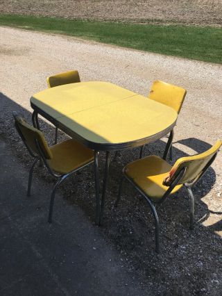 Vintage Yellow Formica Dinette Kitchen Table & 4 - Chairs Set With Extra Leaf