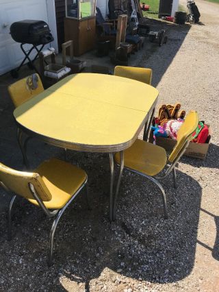 Vintage Yellow Formica Dinette Kitchen Table & 4 - Chairs Set With Extra Leaf 2