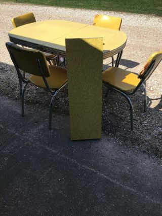 Vintage Yellow Formica Dinette Kitchen Table & 4 - Chairs Set With Extra Leaf 3