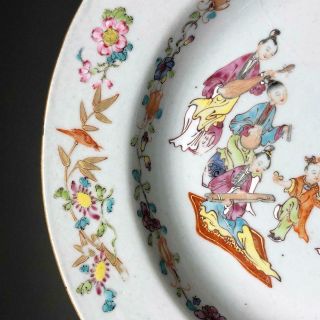 antique Chinese FAMILLE ROSE MUSICIANS PLATE 18th Century QIANLONG porcelain 11