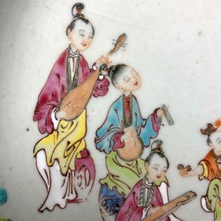 antique Chinese FAMILLE ROSE MUSICIANS PLATE 18th Century QIANLONG porcelain 5