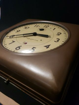 Antique 1940 ' s Self Winding Clock co.  York 