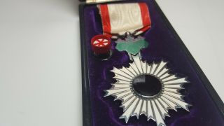 Japanese 6th Class Order Of The Rising Sun Medal Badge Lacquered Case Rosette