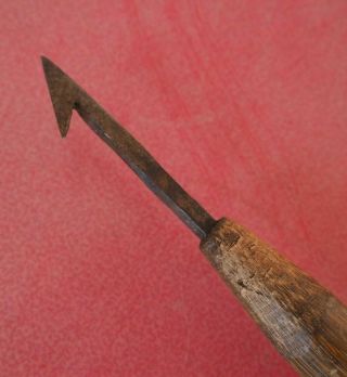 LONG NORTH AMERICAN INUIT ESKIMO WOODEN FISHING HARPOON SPEAR TOOL WITH CORD NR 4