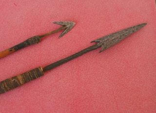 TWO OLD ANTIQUE AFRICAN TRIBAL ART WOOD METAL ARROWS POSSIBLY CONGO PYGMY TRIBE? 4