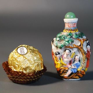 Chinese Antique Snuff Bottle Porcelain,  3D Relief 8 Immortals,  Qing/Republic 4