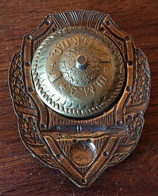 SOVIET UNION RUSSIA WW2 BEST TORPEDIST BADGE MEDAL ORDER WWII 2