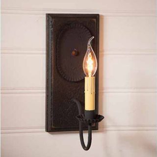 Wilcrest Primitive Single Arm Wall Sconce Light In Americana Black Over Red