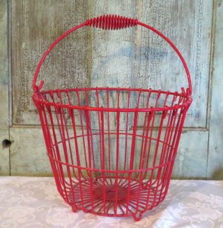 Primitive Red Farmhouse Egg Gathering Basket Metal Wire Large 14 " X 10 "