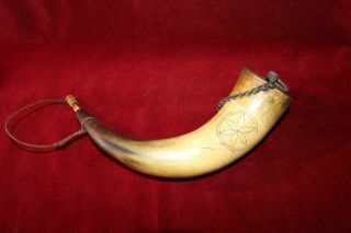 Remarkable Revolutionary War Era Powder Horn With Carved Bone Plug