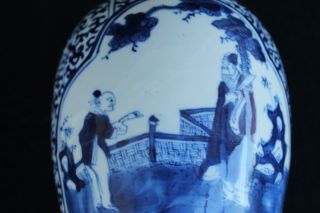 A lidded 19th century Chinese export vase with a garden scene 8