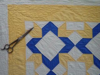 Vintage Summer Cottage Color Blue & Yellow QUILT Scalloped Edge 85 