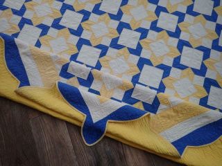 Vintage Summer Cottage Color Blue & Yellow QUILT Scalloped Edge 85 