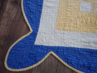 Vintage Summer Cottage Color Blue & Yellow QUILT Scalloped Edge 85 