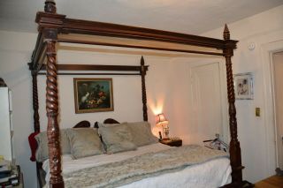 California King Size Chippendale Four Poster Canopy Bed (mattress)