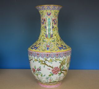 EXQUISITE LARGE ANTIQUE CHINESE FAMILLE ROSE PORCELAIN VASE MARKED QIANLONG A739 2