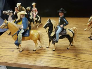 VINTAGE 1960 ' s HARTLAND HORSES,  RIDERS AND SADDLES,  RARE ANNIE OALKEY & INDIAN 9
