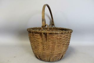 VERY RARE LARGE 19TH C SWING HANDLE BASKET IN THE BEST GRUNGY SURFACE 3