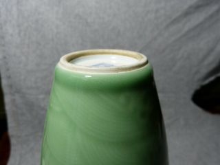 ANTIQUE CHINESE QING DYNASTY WELL - CARVED QIANLONG MARK YEN YEN CELADON VASE 8