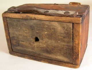Antique Wooden Queen Bee Box Apiary Beekeeping Primitive Country Farmer Made 10