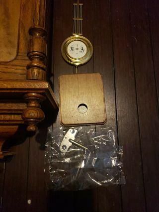 Vintage Howard Miller Westminster Chime Key Wind Pendulum Movement 612 - 462 2