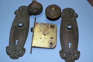 Antique Brass Door Knob Set W/ Olympian Y&t Back Plates Mortise Lock