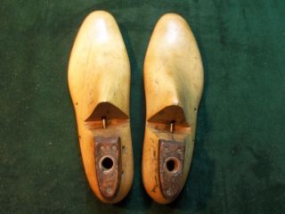 Vintage Pair 1940 ' s US NAVY Shoe Lasts Size 8 - 1/2 E UNITED Factory Mold 925 2