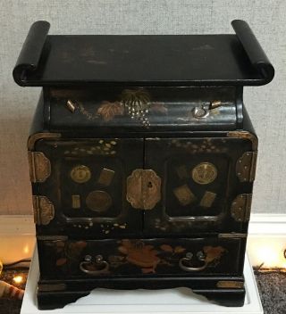 Antique Japanese Laquared Kodansu Jewellery Box Or Trinket Box