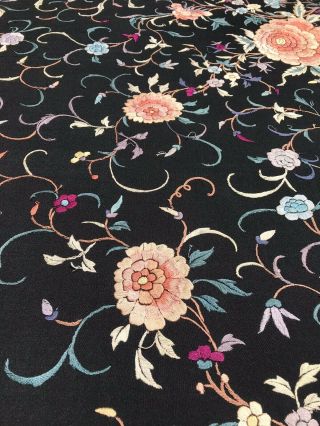 Antique 19th / 20th C Chinese Cantonese Mantilla Embroidered Silk Piano Shawl 6