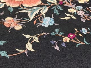 Antique 19th / 20th C Chinese Cantonese Mantilla Embroidered Silk Piano Shawl 7