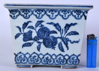 Chinese Porcelain Bowl Chinese Blue & White Porcelain Planter Antique Ming ?