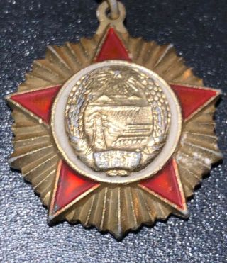 DPRK KOREA FOUNDATION OF THE DPRK 20TH ANNIVERSARY BADGE RARE 2