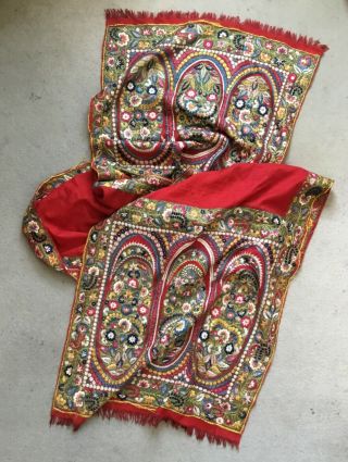 A LONG ANTIQUE INDIAN DELHI SHAWL FLORAL HAND EMBROIDERED ON SILK/WOOL? 12