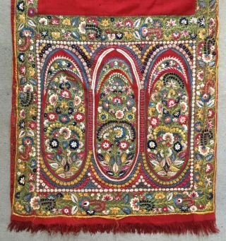 A LONG ANTIQUE INDIAN DELHI SHAWL FLORAL HAND EMBROIDERED ON SILK/WOOL? 2