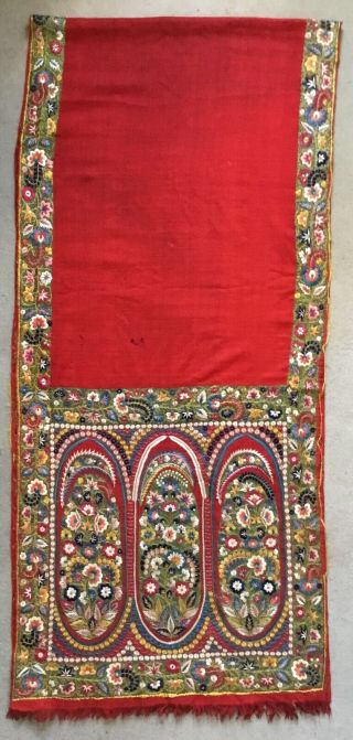 A LONG ANTIQUE INDIAN DELHI SHAWL FLORAL HAND EMBROIDERED ON SILK/WOOL? 3