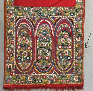 A LONG ANTIQUE INDIAN DELHI SHAWL FLORAL HAND EMBROIDERED ON SILK/WOOL? 4