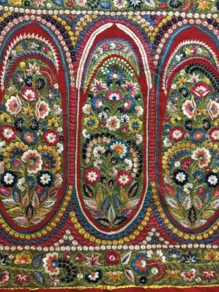 A LONG ANTIQUE INDIAN DELHI SHAWL FLORAL HAND EMBROIDERED ON SILK/WOOL? 6