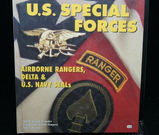 Us Army Us Special Forces Airborne,  Delta & Navy Seals Book