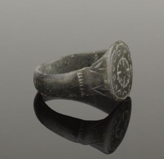 ANCIENT ROMAN BRONZE RING - CIRCA 2ND CENTURY AD 031 2