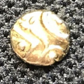 Unidentified Ancient Gold Coin.  Likely To Be Near Eastern Or Persian.