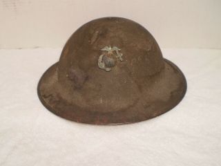 U.  S.  Ww1 M1917 Helmet,  Stamped Zc177 With Orig.  Usmc Badge