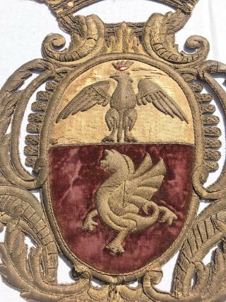 Antique Metallic Silk Embroidered Coat of Arms Italian Borghese PAPAL Griffin 8