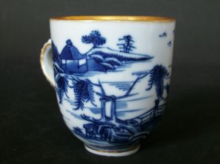 PERFECT CHINESE 18th C QIANLONG BLUE AND WHITE PAGODA LAKE TEA CUP VASE BOWL 5 2